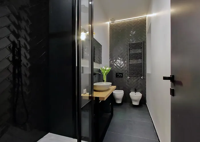 Eve Monti Penthouse *
