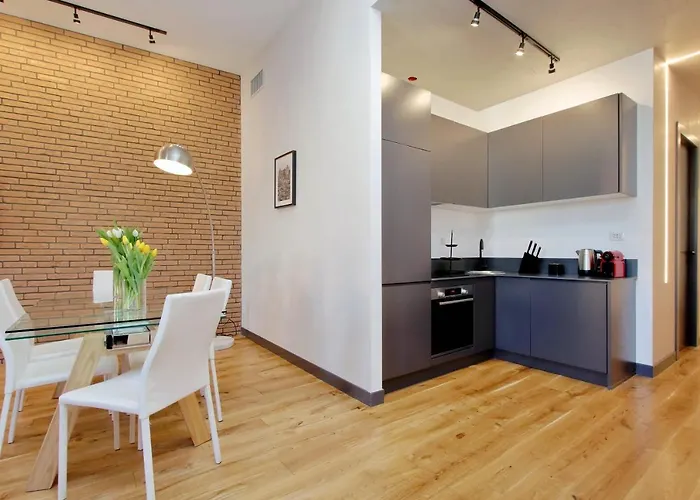 Eve Monti Penthouse *